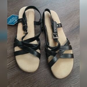 G.H. Bass & Co. Black Sunjuns Strappy Sandals 5M